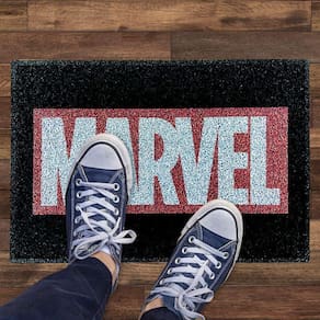 Tapete Capacho Marvel Logo Preto e Vermelho 60x40cm Oficial