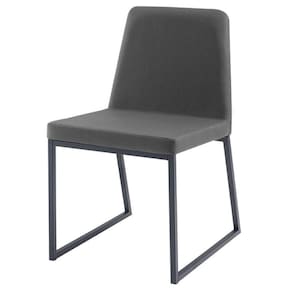 Cadeira Yanka Daf Móveis Multilaminada Revestida Espuma D28 Velo Suede Chumbos Base Aço Carbono Preto