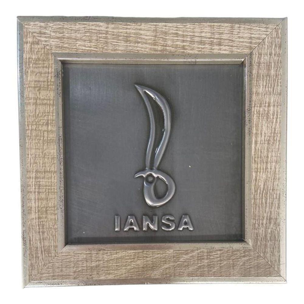 Quadro Orixá Iansã Em Aço E Madeira Carvalho 13 X13 Cm