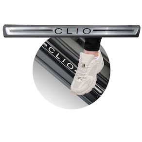 Jogo Soleira Premium Elegance Renault Clio 2013 a 2017 - 4 Portas ( Vinil + Resinada 8 Peças )