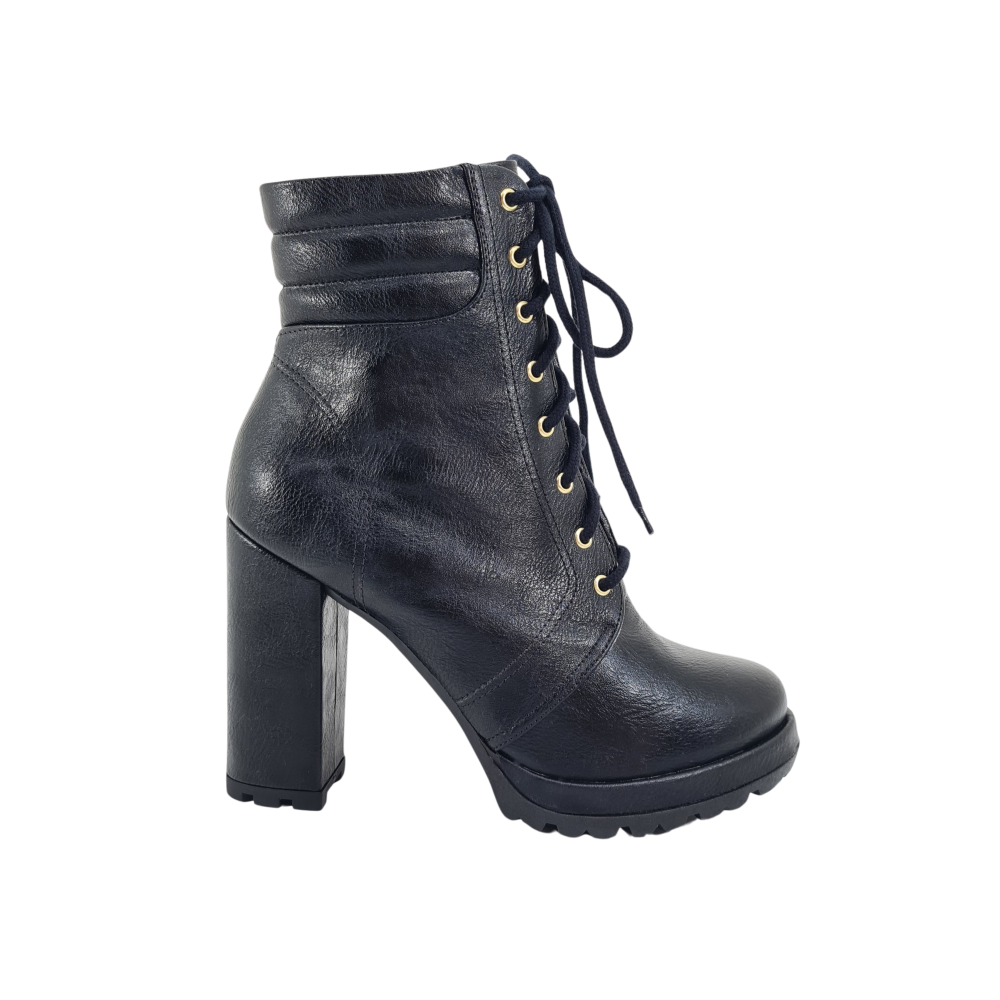 Coturno Feminino Salto Alto Tratorado Número Grande Manuela