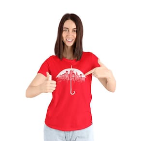 Camiseta Feminina Guarda-Chuva Cidade Grande Garoa Prédios