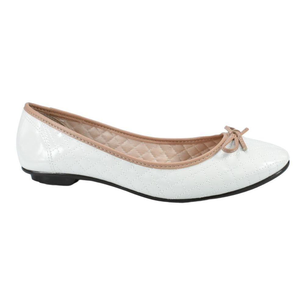 Sapatilha Moleca Losango Bico Redondo Laço Verniz Branco Off Nude Feminina Conforto