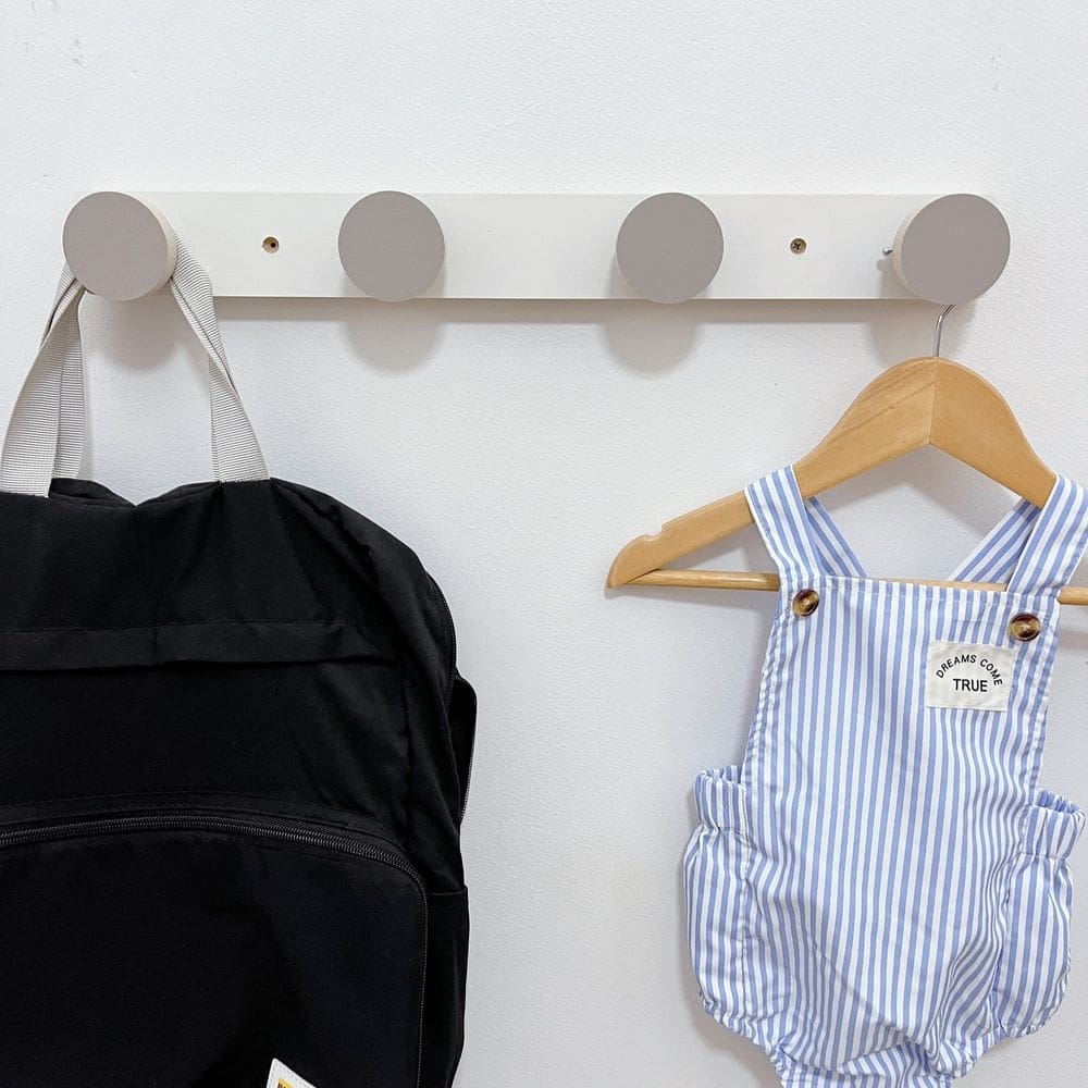 1 Cabideiro parede infantil pendurador roupas adnet bola