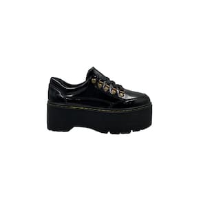 Plataforma de tênis: couro envernizado preto, plataforma de 6 cm