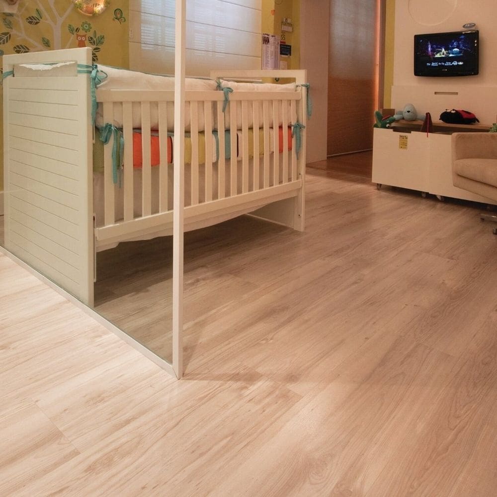 Piso Laminado 21,7cm X 7mm X 1,35m Prime Click Eucafloor - caixa com 2,36 Unidade - Decapê
