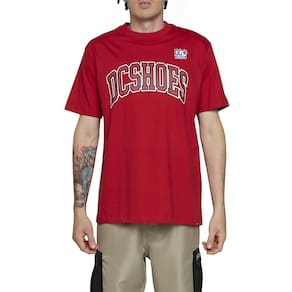 Camiseta DC Shoes Showtime WT24 Masculina Vermelho