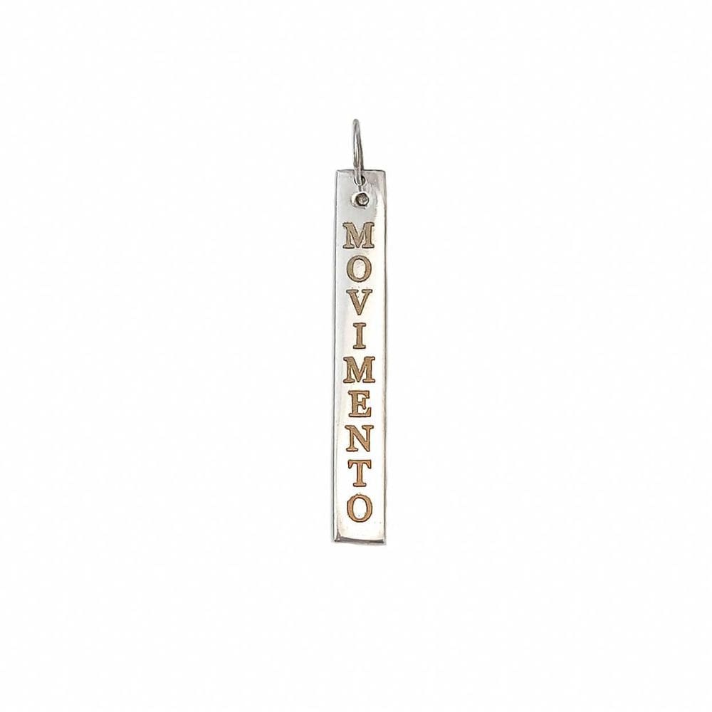 Pingente movimento 1 diamante em ouro branco 18k