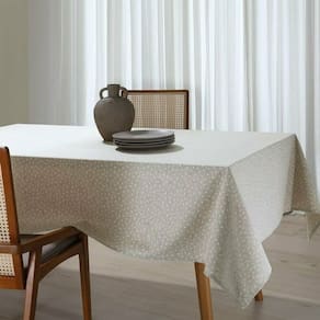 Toalha de Mesa Retangular Limpa Fácil Clean Linhares Paloma 8 Lugares - Bege