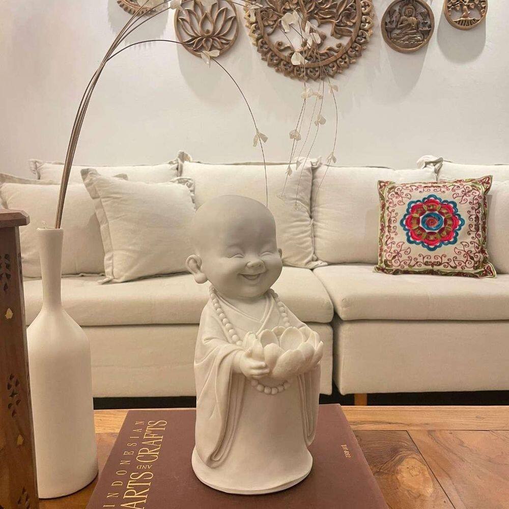 Escultura Monge Castiçal Da Felicidade De Pó De Mármore 28Cm