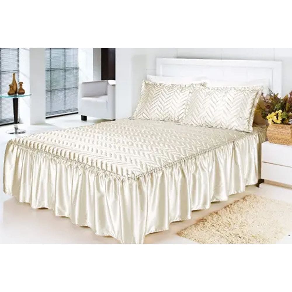 Kit Colcha Cobre Leito Casal Padrão Cetim Charmousse Matelada Babado 5 Peças - Berve Enxovais Branca