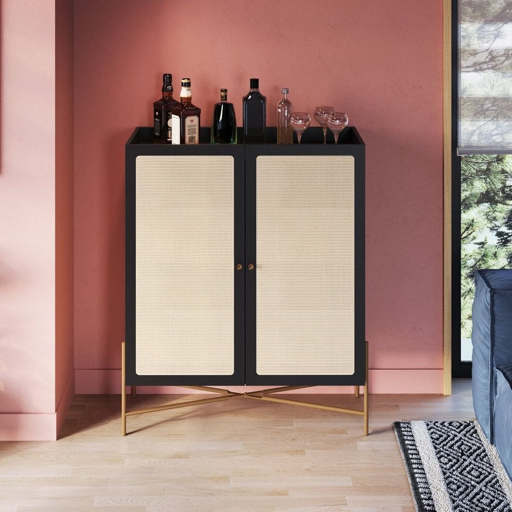 Cristaleira 2 Portas 93cm Palhinha Pé Metal Oslo Nero/Dourado