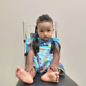 Assento Portátil para Bebês Ajustável Confortável Cadeirinha Mesinha