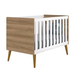 Berço Mini Cama Theo Retrô Branco Fosco/mezzo Com Pés Amadeirado - Reller Móveis Branco Fosco/mezzo