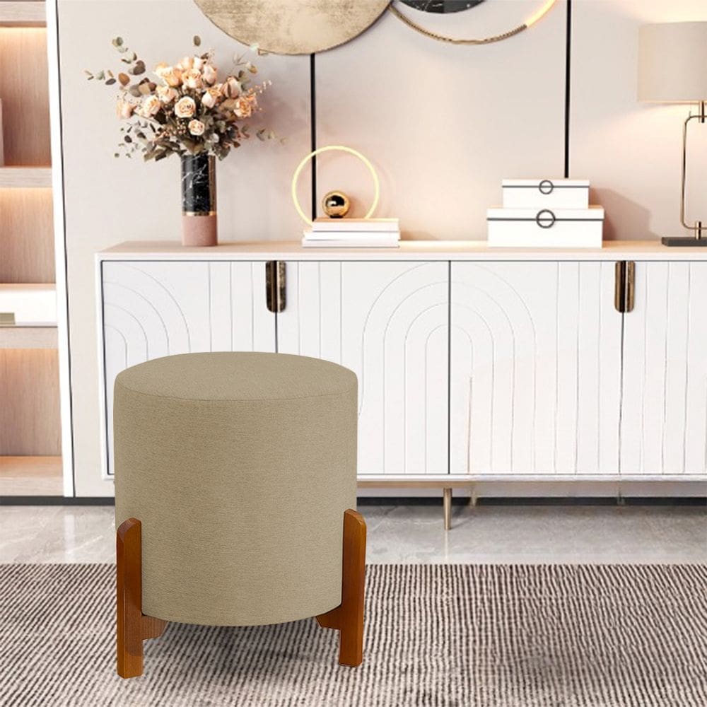 Puff Catânia 3 Pés Linho Bege Base em Madeira Maciça