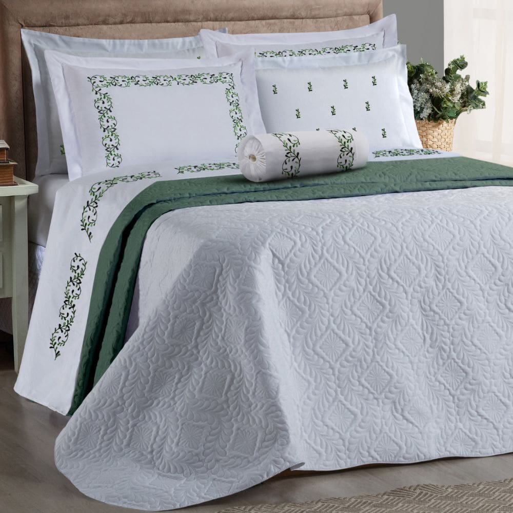 Colcha Cobre leito Cama Queen Dupla Face 04 peças Benim Branco