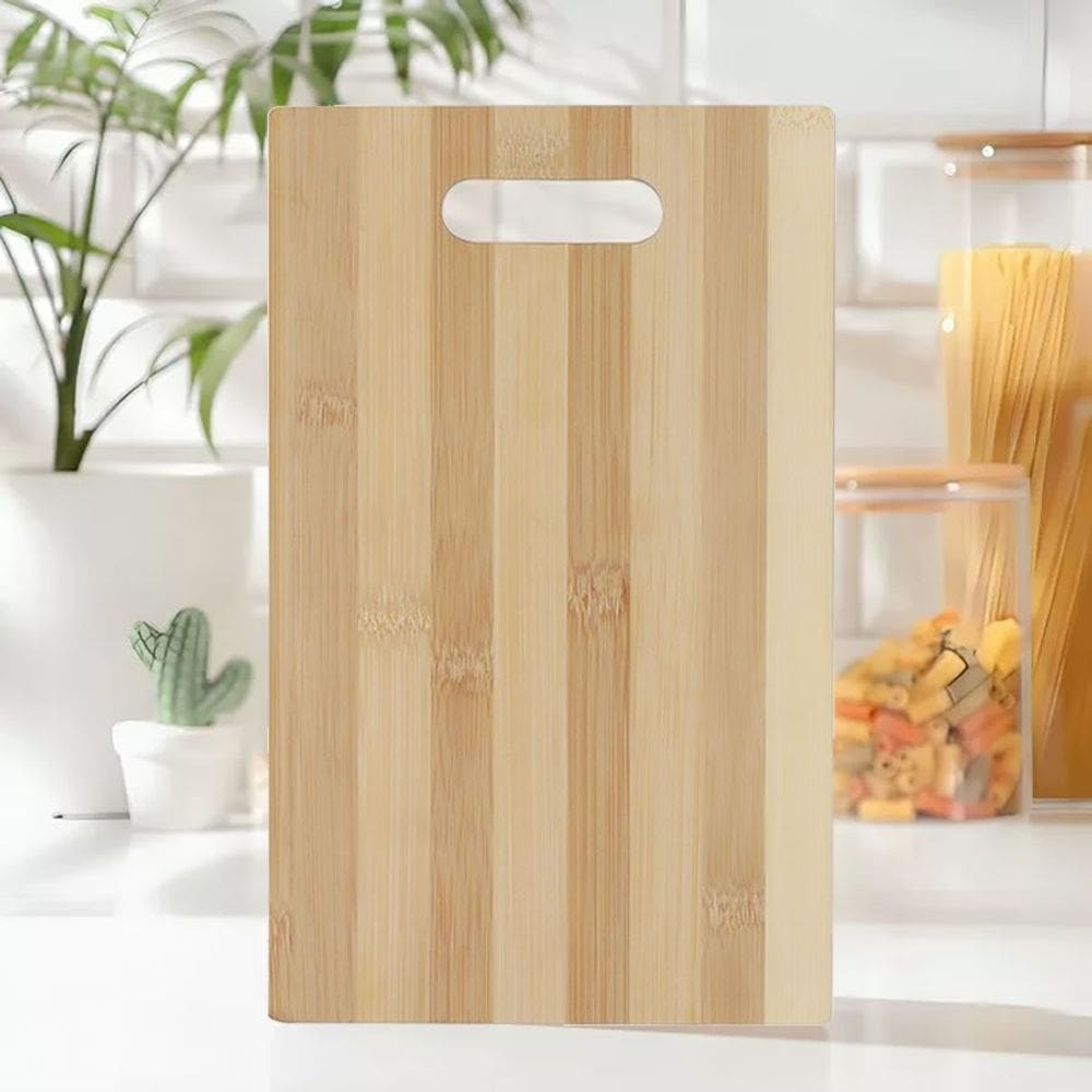 Tabua de Corte 100% Bambu 28x18 Carnes Legumes Frutas Multiuso Universal Com Encaixe Para As Mãos