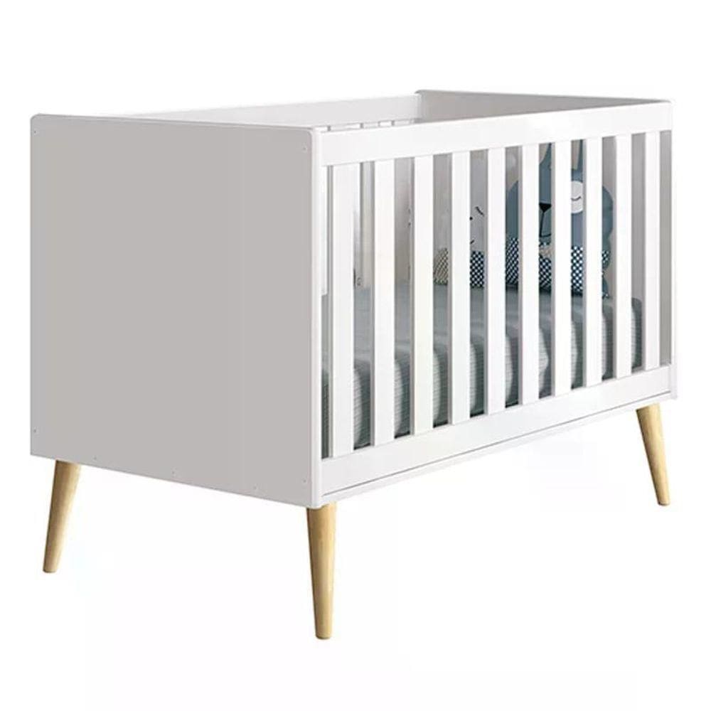 Quarto Com Berço Theo E Guarda Roupa 3 Portas Branco Fosco E Pés Madeira Natural - Reller Móveis Branco Fosco