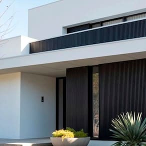Painel Ripado Externo em Wpc 21,9cmx2,6cmx290cm Preto