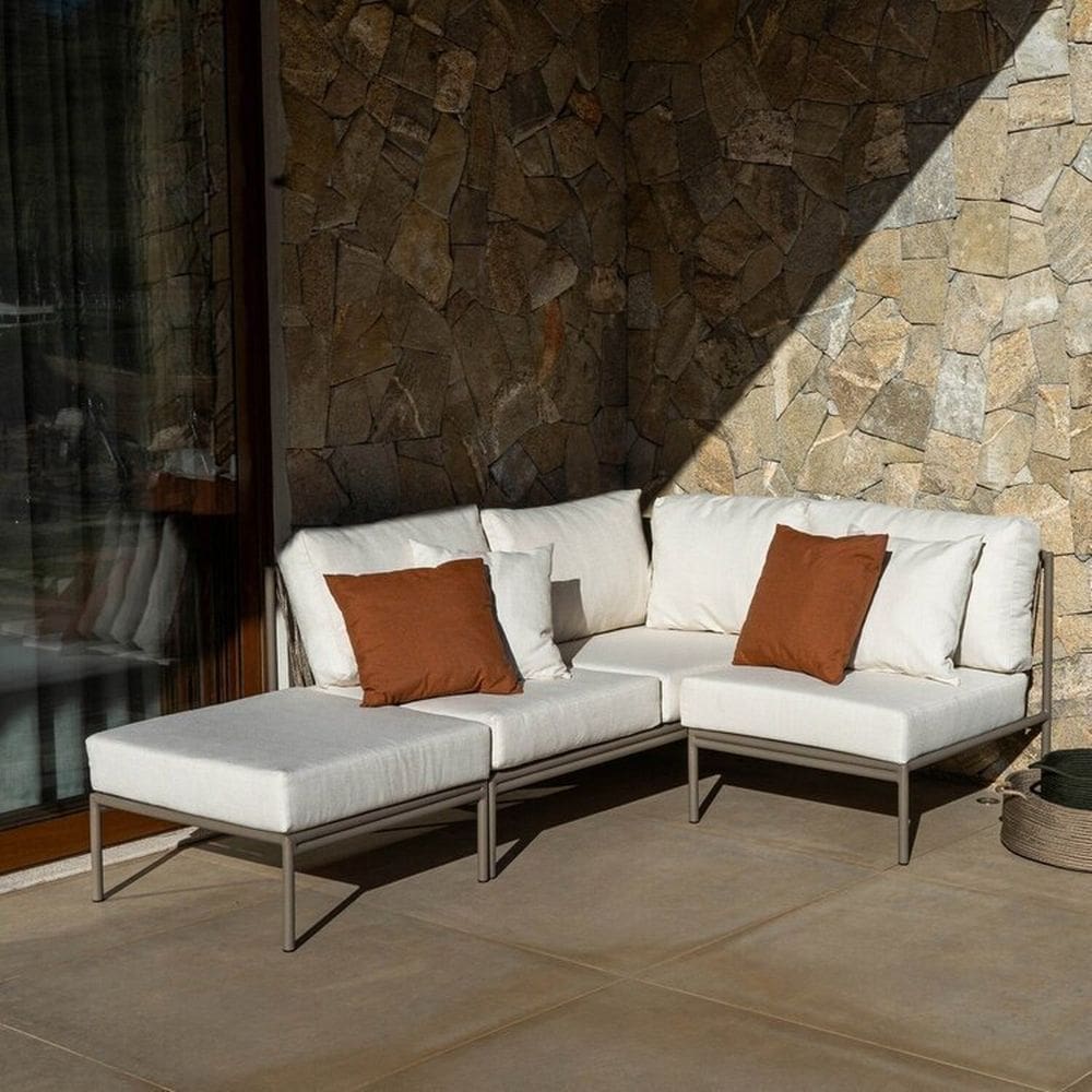 Conjunto Jardim e Varanda 1 Chaise Direita 1 Sofá 1 Puff Refúgio Cabecasa madeiramadeira Champanhe/Quaker areia