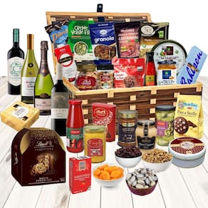 Cesta De Natal Premium Hanover Com 32 Itens - Natal 2024