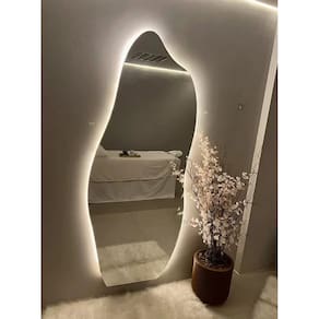 Espelho Orgânico Flame 150x60 E06 com LED Branco Frio 220V 6000K – Estilo e Clareza