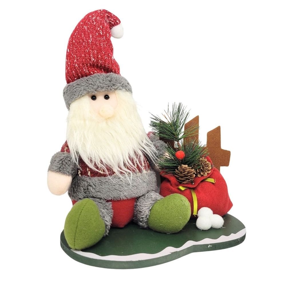 Papai Noel Pelúcia na Cerca Base Madeira Presentes e Pinhas- Master Christmas