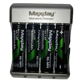 Carregador Bivolt 4 AA/AAA + 1 Bateria 9V - 8 a 12h de Carga