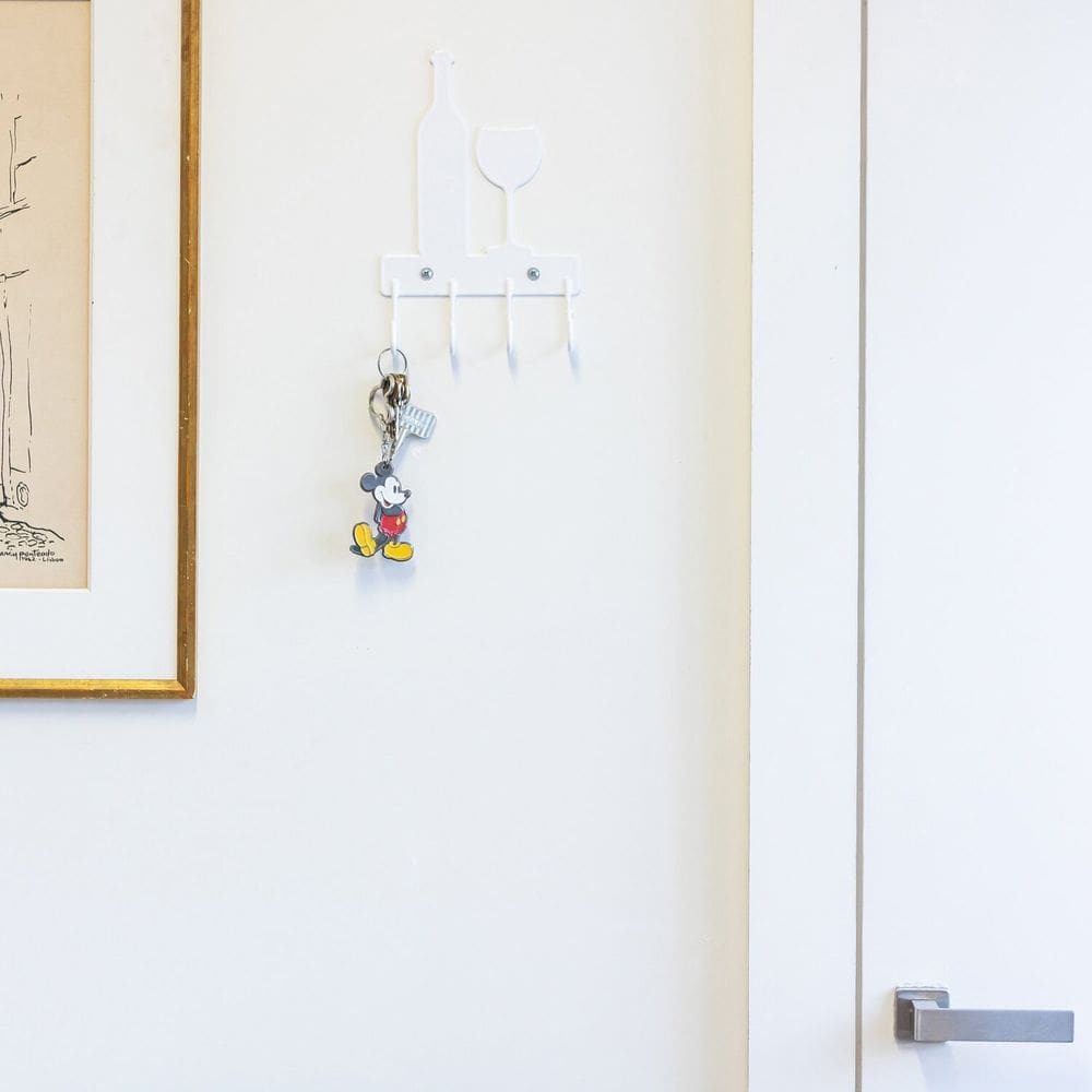 Ancho de Parede Aramado Garrafa e Taça para Pendurar Xícaras Branco