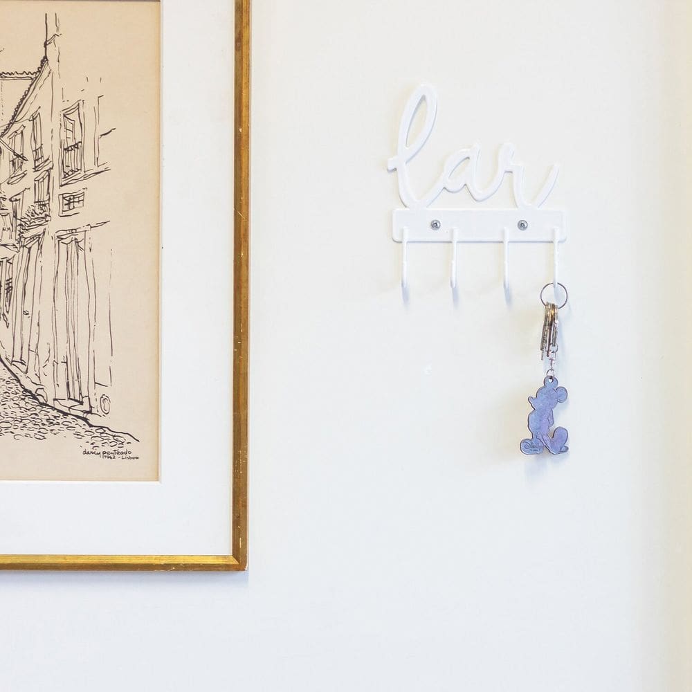 Gancho de Parede Aramado Lar para Pendurar Xícaras Branco