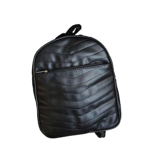 Mochila Feminina, Pequena, Com Bolso Na Frente Em Sintético