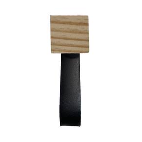 Gancho Pinus Quadrado Com Courino Preto