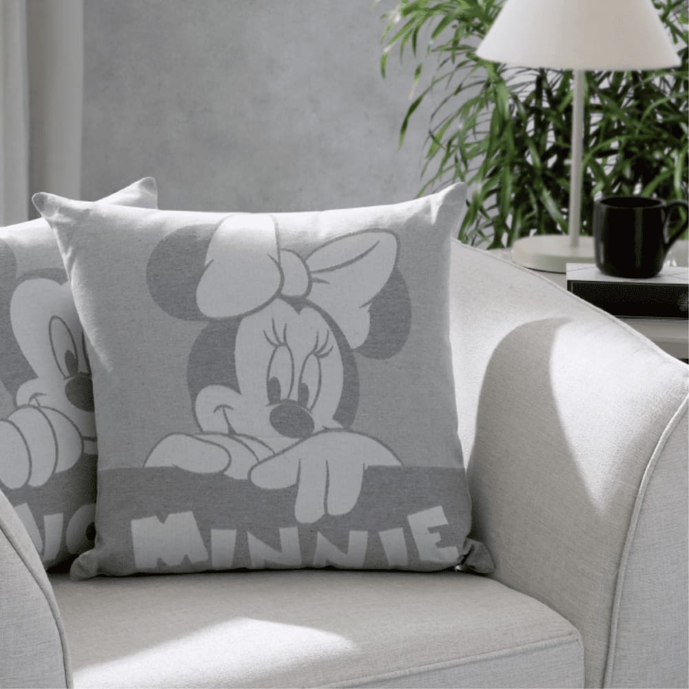 Capa de Almofada Bella Janela - Minnie Hi Love