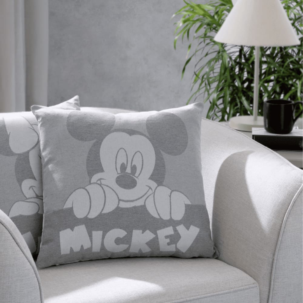 Capa de Almofada Bella Janela - Mickey Hi Love