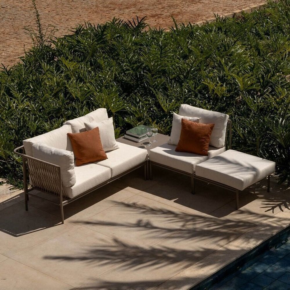 Conjunto Jardim e Varanda 1 Chaise 1 Sofá 1 Puff 1 Mesa Lateral 70cm Refúgio Cabecasa Madeiramadeira Champanhe/Quaker areia