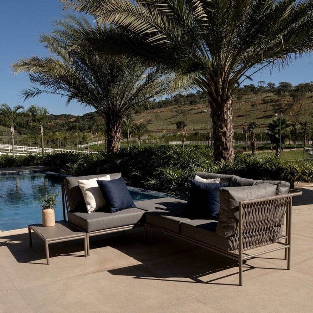 Conjunto Jardim e Varanda 1 Chaise 1 Sofá 1 Puff 1 Mesa Lateral Refúgio Cabecasa Madeiramadeira Champanhe/Cinza Mesclado