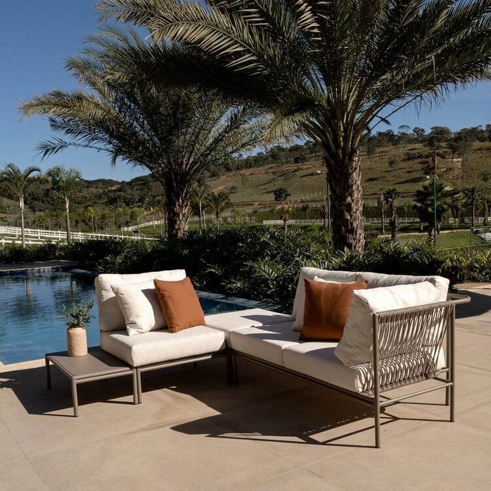 Conjunto Jardim e Varanda 1 Chaise 1 Sofá 1 Puff 1 Mesa Lateral Refúgio Cabecasa Madeiramadeira Champanhe/Quaker areia