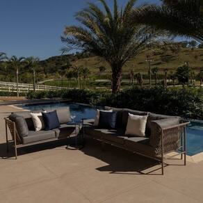 Conjunto Jardim e Varanda 2 Chaise 1 Sofá 1 Puff 1 Mesinha Refúgio Cabecasa Madeiramadeira Champanhe/Cinza Mesclado