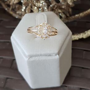 Anel Lean Com Zirconias Cristais Folheado A Ouro 18K