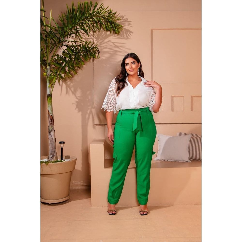 Calça Feminina Plus Size Cargo