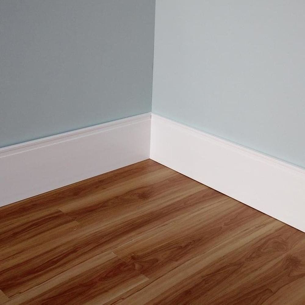 Kit com 5 Barras Rodapé Scandian com Friso 15mmx20cm Metro Linear 7,2m Branco