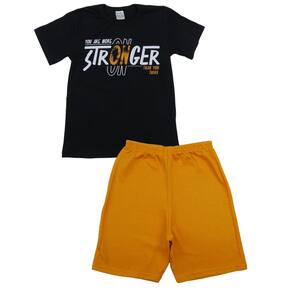 Conjunto Camiseta Preta com Bermuda Mostarda