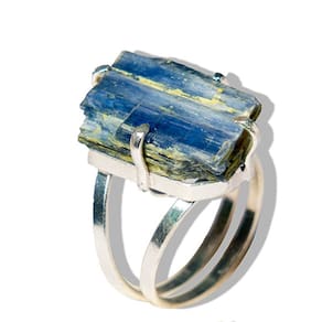 Anel Cianita Azul Montagem Garra Prateado 25 a 30mm