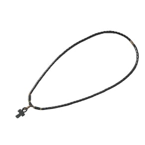 Colar Feminino Pedra Natural Hematita Cruz Ansata 40cm
