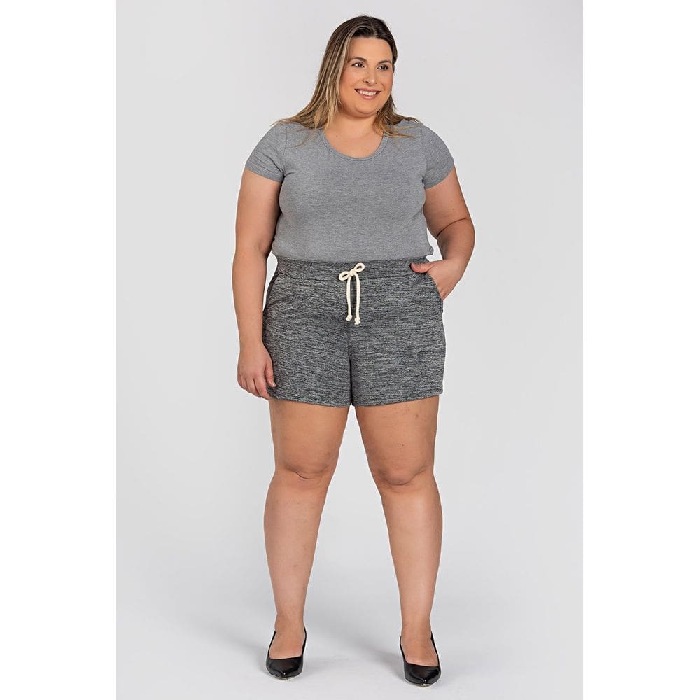 Bermuda Feminina Plus Size Moletinho Cós Largo Bolsos Frente Cordão Fake - Serena