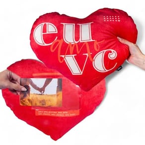 Almofada Coração com Espaço Para Fotos - Eu e Você