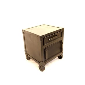 Mesa de Cabeceira Manhattan 60cm L