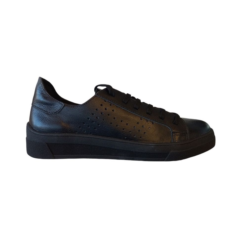 Tênis Casual Feminino em Couro Preto Sola Preta Flatform