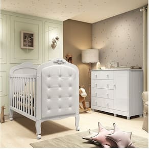 Quarto de Bebê com Cômoda 1 Porta 4 Gavetas e Berço Capitonê 100% Mdf Maya Clássico Espresso Móveis Branco Brilho/Branco