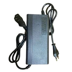 Carregador De Bateria De Lítio 48V 54.6V 3A Goo Pix Gti